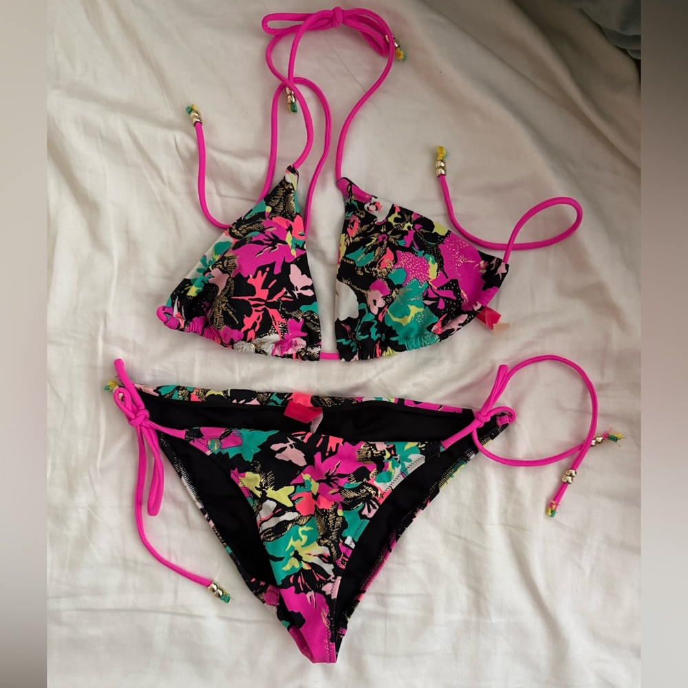 LIKE NEW!! Victoria's Secret Pink and Black Floral Bikini